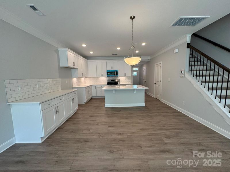 Image 14 of a home in Harrisburg Village.