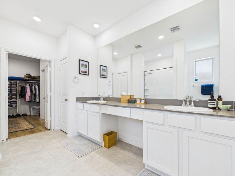 Furnished interior view inside a new home in Westwood, League City (Image 13).