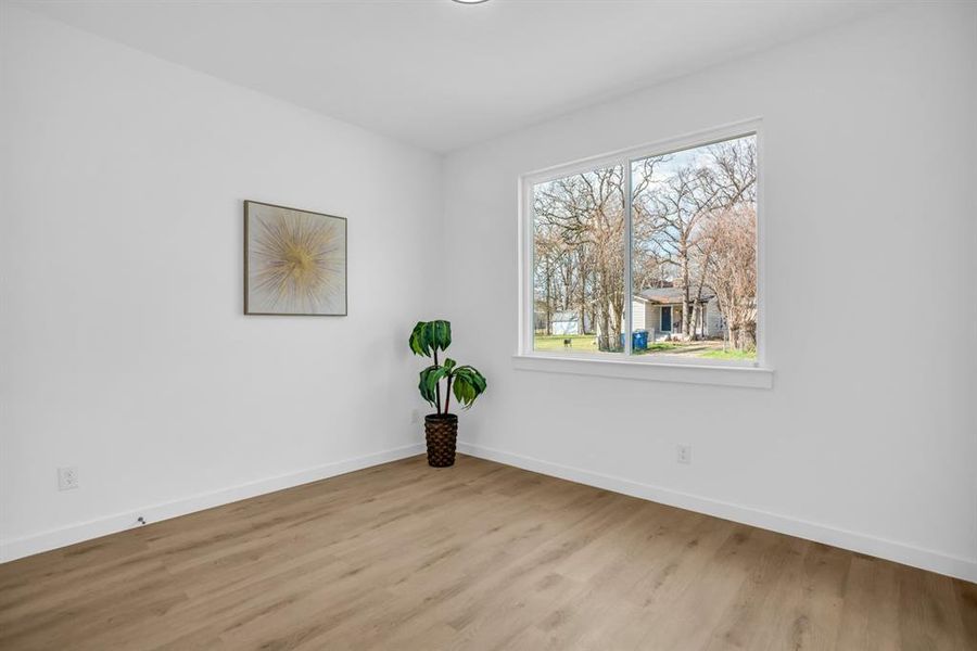 Spacious, unfurnished interior of a new home in , Gun Barrel City (Image 23).