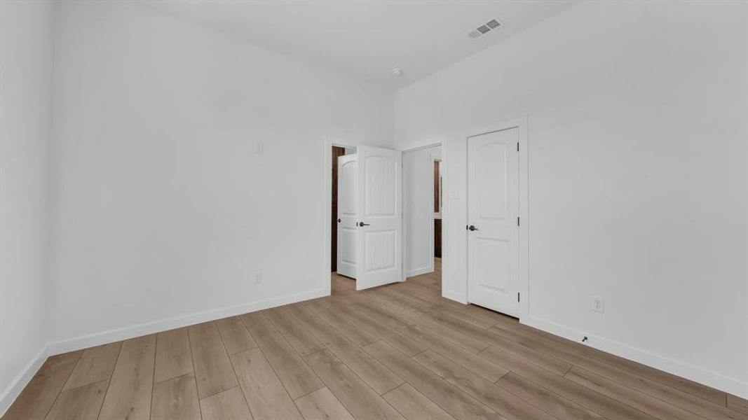 Spacious, unfurnished interior of a new home in Echo Grove, Poolville (Image 34).