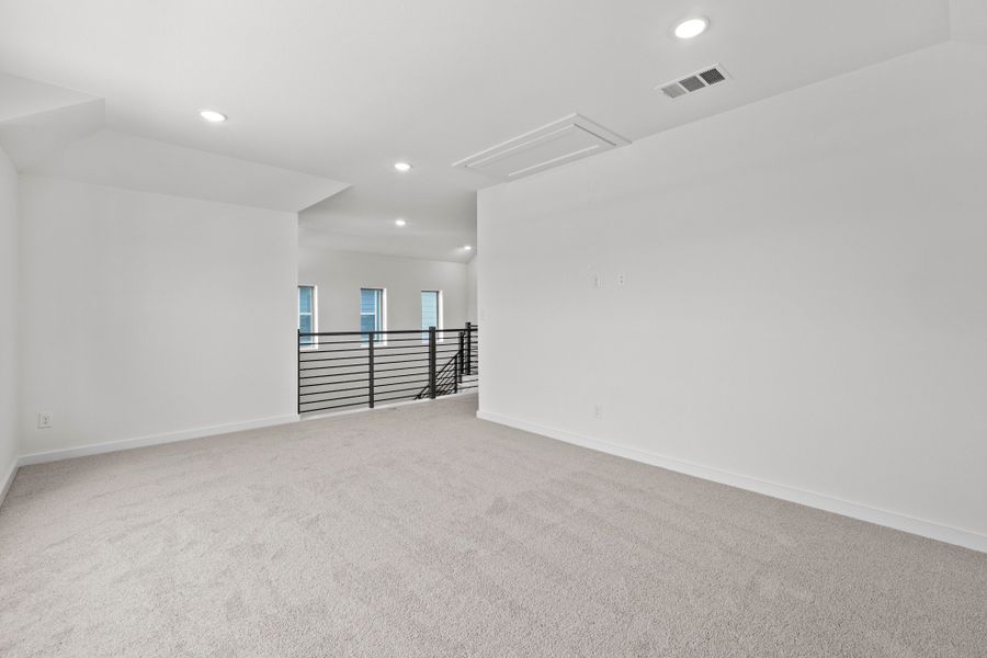 Spacious, unfurnished interior of a new home in Prairie Winds, Hutto (Image 31).