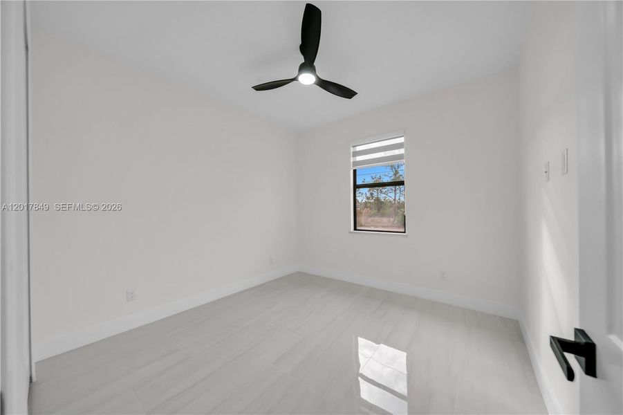 Spacious, unfurnished interior of a new home in , Lehigh Acres (Image 33).