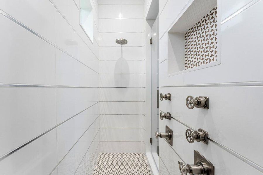 033-11823LakeShorePlace-NorthPalmBeach-F