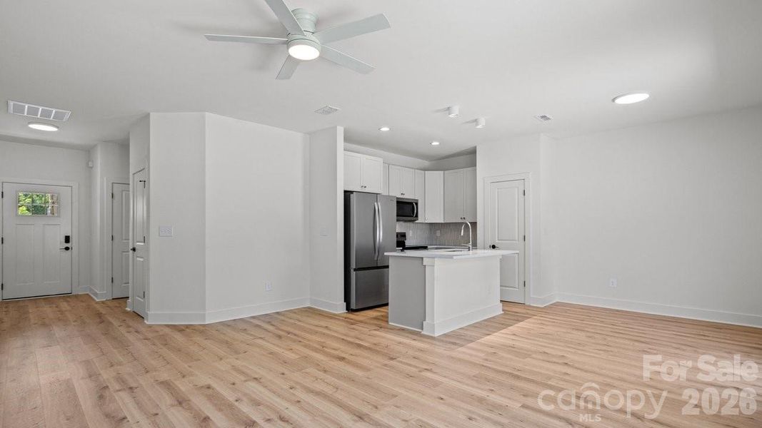 Spacious, unfurnished interior of a new home in , Gastonia (Image 10).