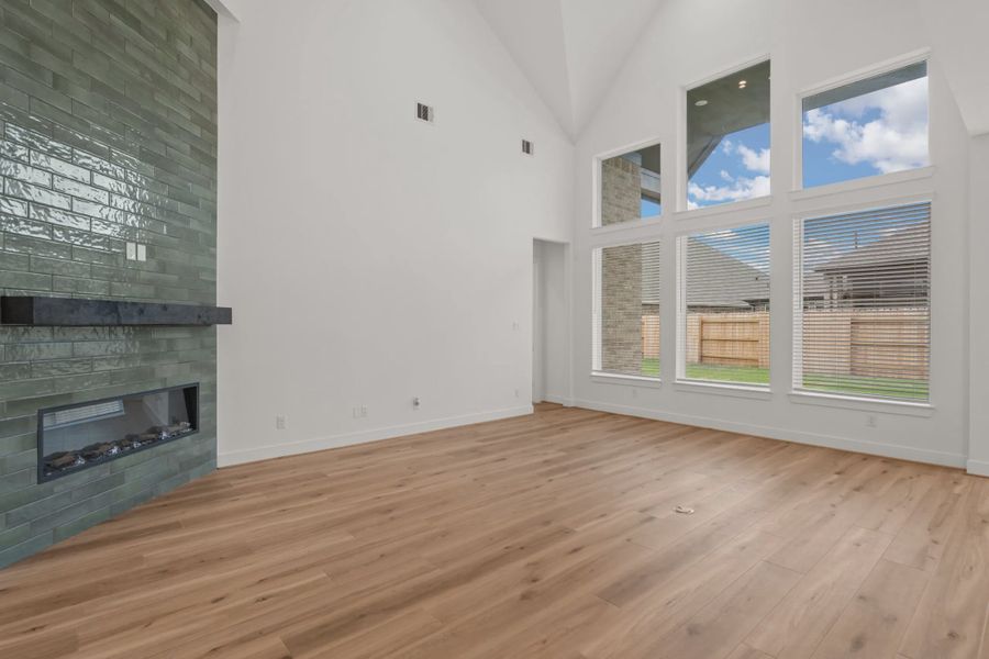 Representative unfurnished interior of a home built from the Waterford by Chesmar Homes in Brookewater 60's, Rosenberg (Image 12).