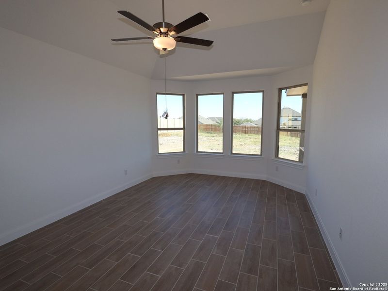 Spacious, unfurnished interior of a new home in Everly Estates, San Antonio (Image 14).