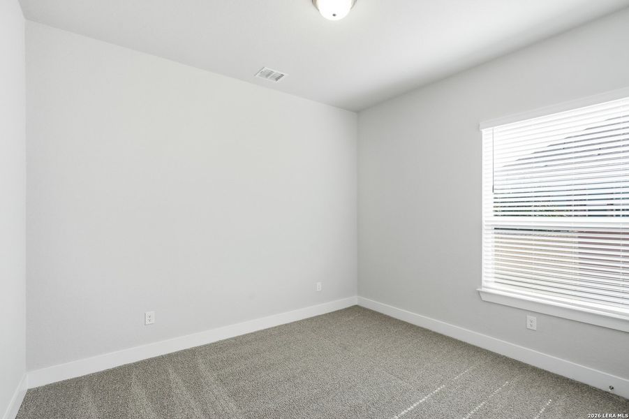 Spacious, unfurnished interior of a new home in Potranco Oaks, Castroville (Image 21).