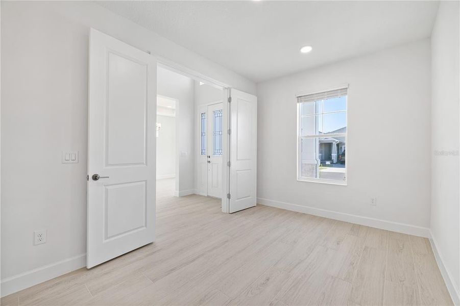 Spacious, unfurnished interior of a new home in , Winter Garden (Image 26).