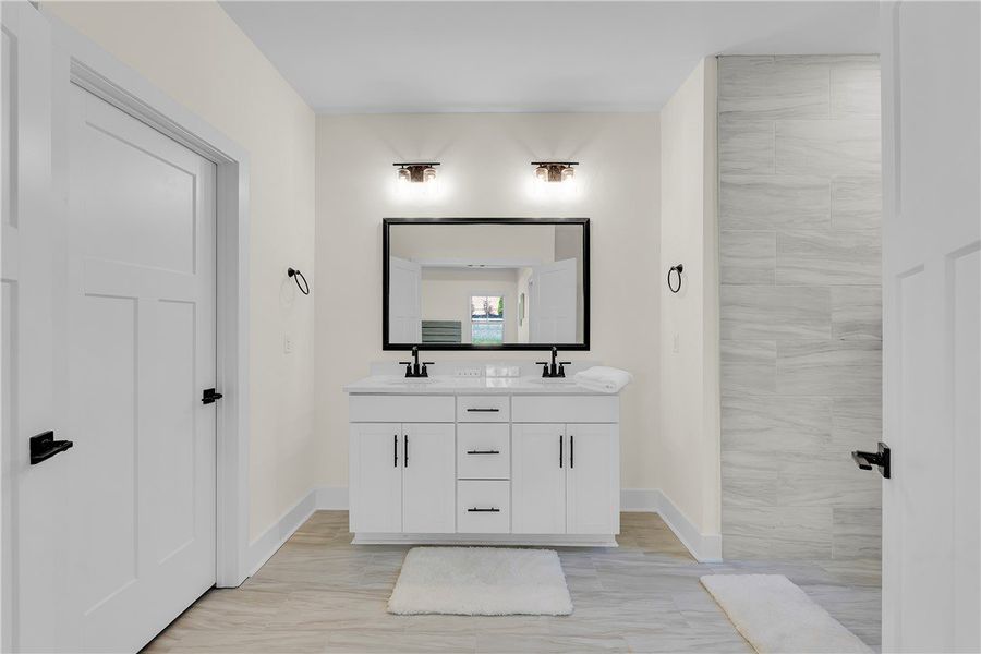 Furnished interior view inside a new home in Edwards Ridge, Central (Image 15).