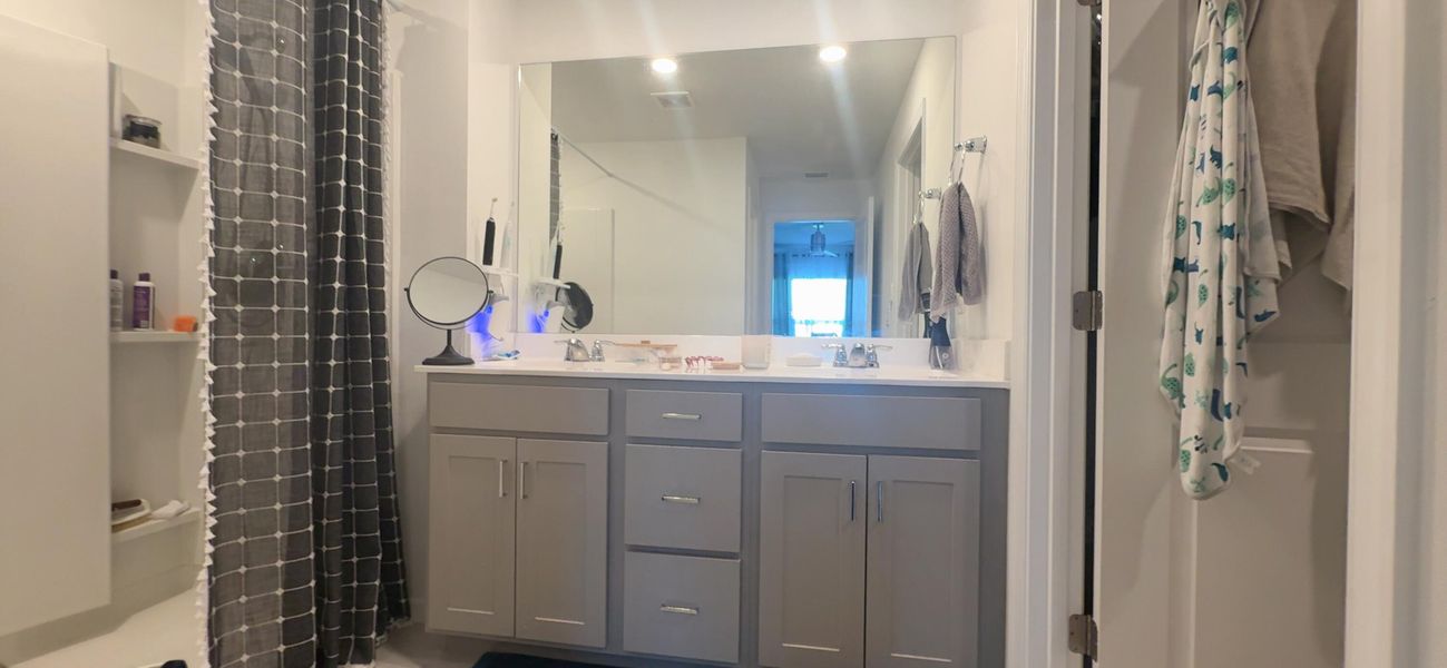 5993F5CB-98C4-4D5D-8446-3B772D6F35D0