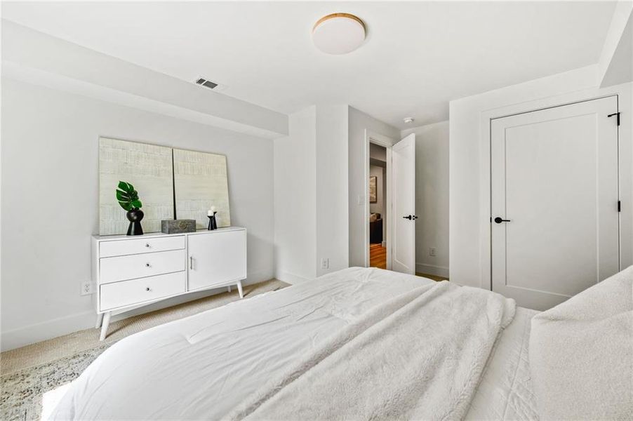 Furnished interior view inside a new home in , Alpharetta (Image 36).