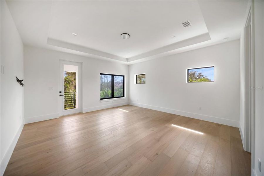 Spacious, unfurnished interior of a new home in , Longboat Key (Image 68). Spacious, unfurnished interior of a new home in , Longboat Key (Image 68).