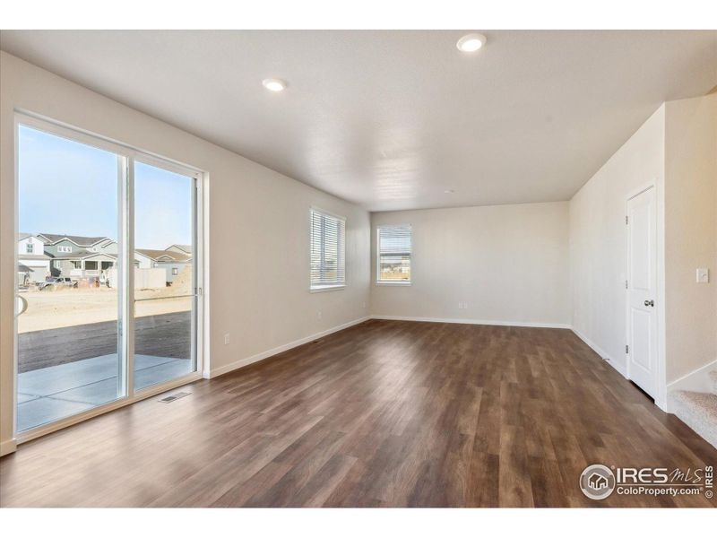 Spacious, unfurnished interior of a new home in Timnath Lakes, Timnath (Image 11).