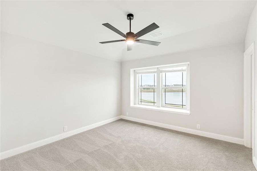 Spacious, unfurnished interior of a new home in Somerset Classic 70s & 80s, Mansfield (Image 17).