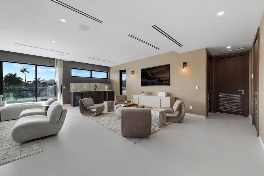 _LG11215-MLS _LG11215-MLS