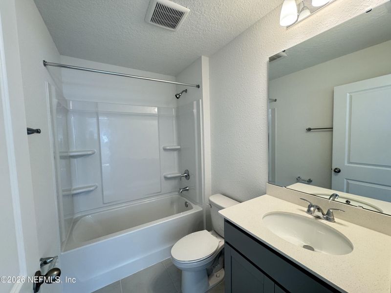 Furnished interior view inside a new home in Hyland Trail, Green Cove Springs (Image 10).