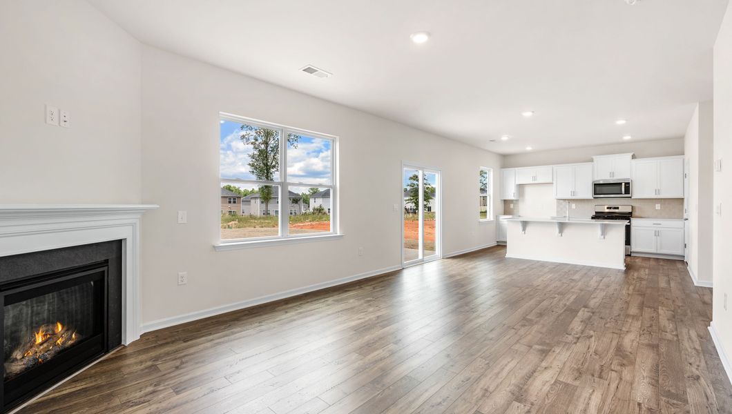 Spacious, unfurnished interior of a new home in Woodhaven, Spartanburg (Image 18).