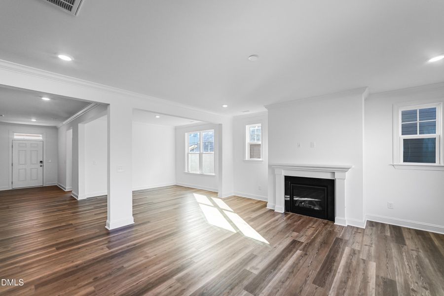 SUN_Stoneriver_Pic_EastmanIII_Great_1of1