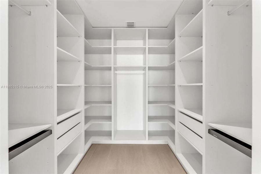 Furnished interior view inside a new home in Aria Reserve, Miami (Image 12). Furnished interior view inside a new home in Aria Reserve, Miami (Image 12).