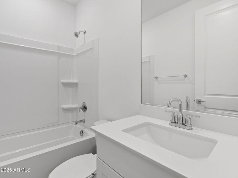 45-web-or-mls-Bee-45 45-web-or-mls-Bee-45