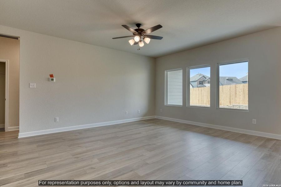 Spacious, unfurnished interior of a new home in Hennersby Hollow, San Antonio (Image 14).