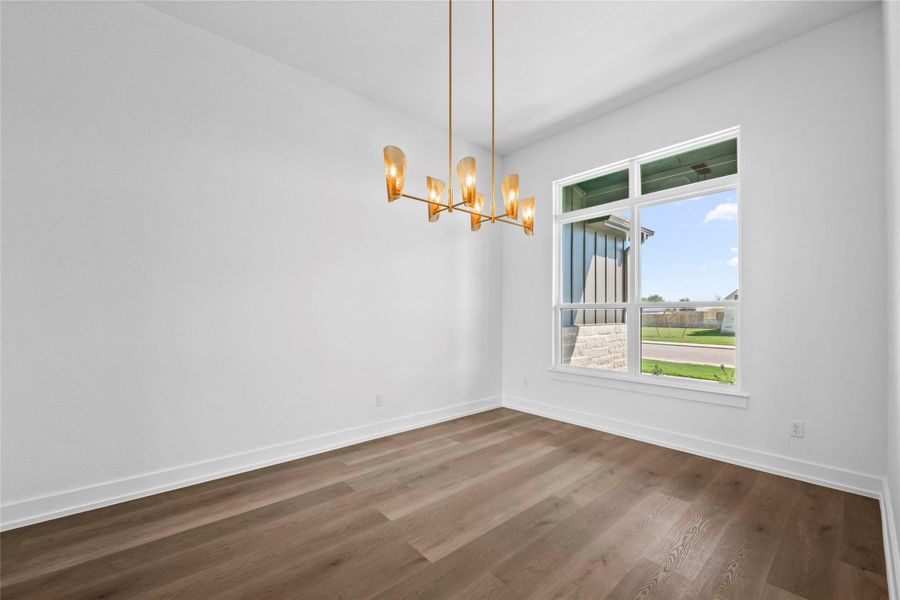 Spacious, unfurnished interior of a new home in King Oaks, Salado (Image 22).