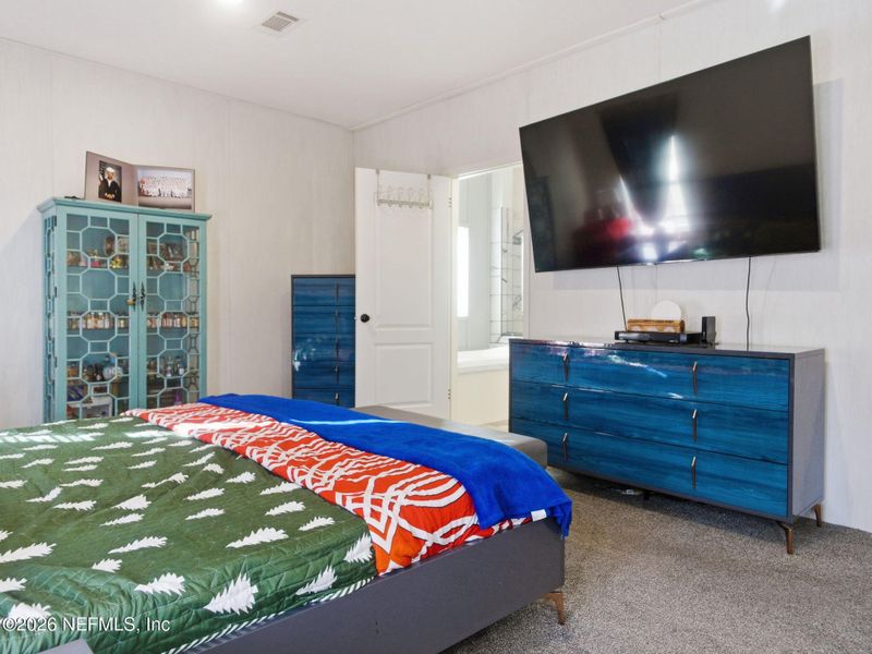 Furnished interior view inside a new home in , Palatka (Image 4).