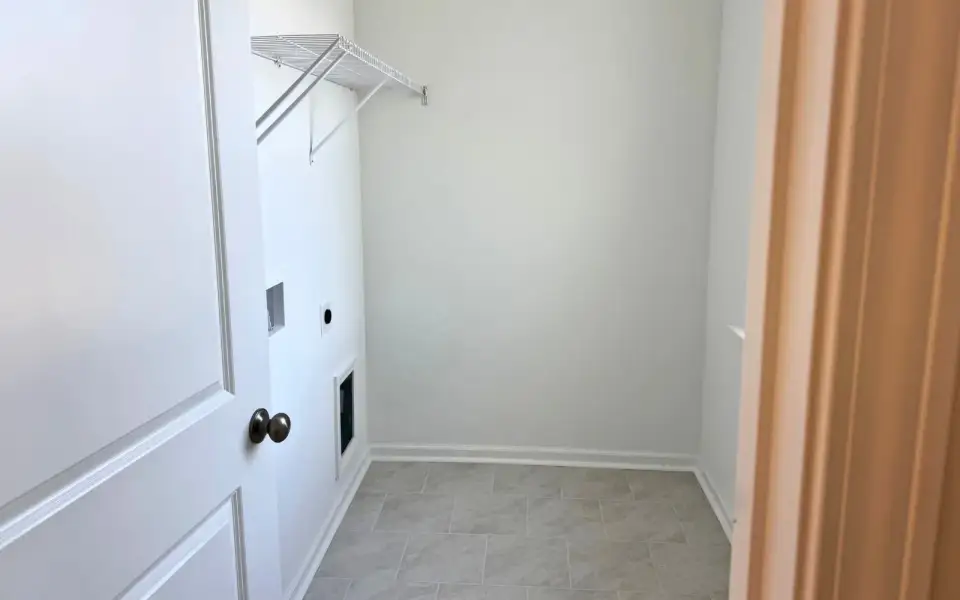Spacious, unfurnished interior of a new home in Wendell Falls, Wendell (Image 9).
