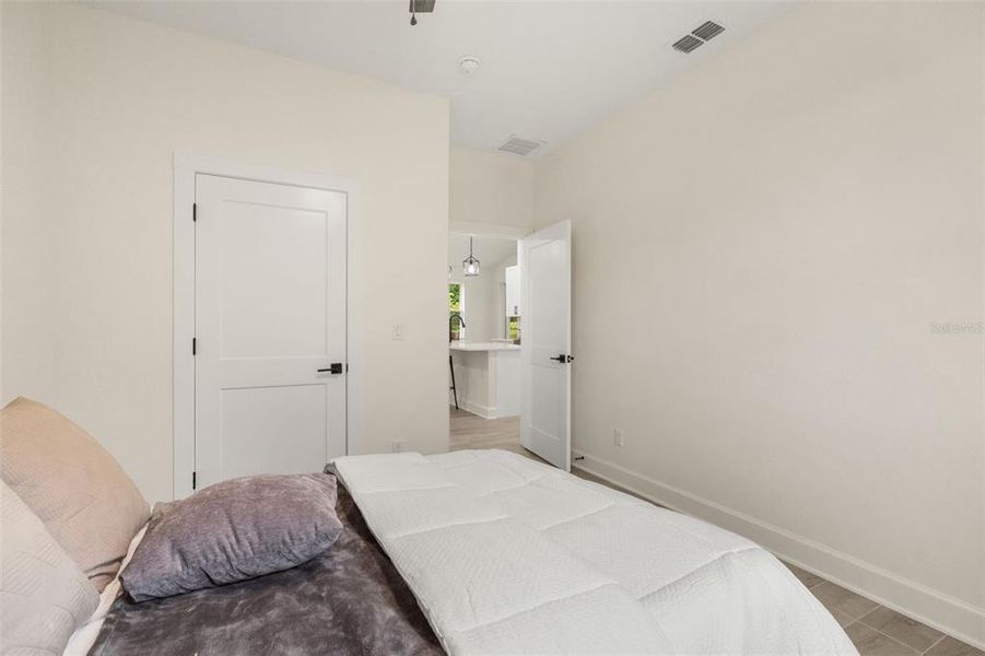 Furnished interior view inside a new home in , Mascotte (Image 15).