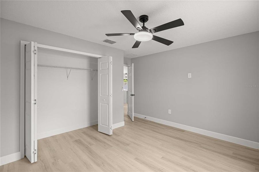 Spacious, unfurnished interior of a new home in , Ocala (Image 19).