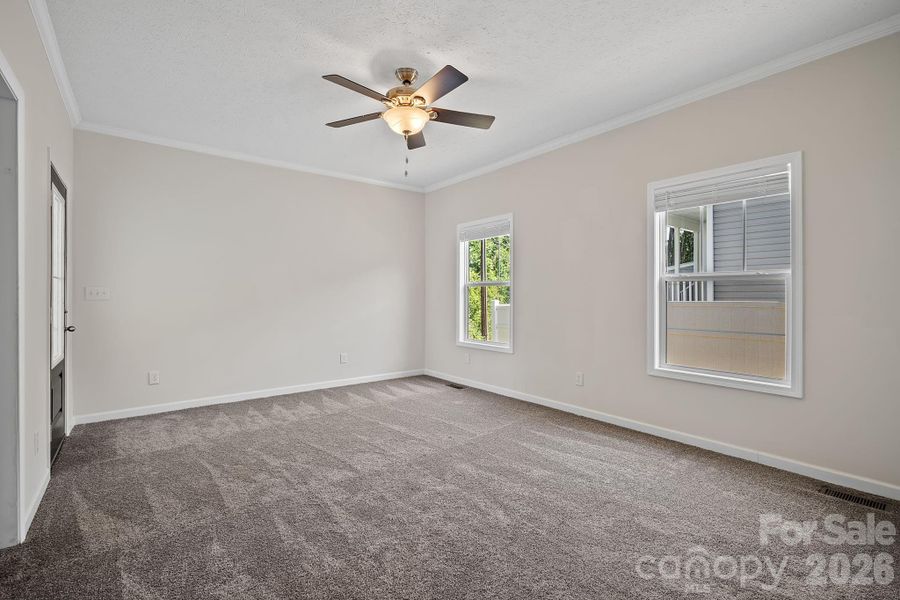 Spacious, unfurnished interior of a new home in , Asheville (Image 18).