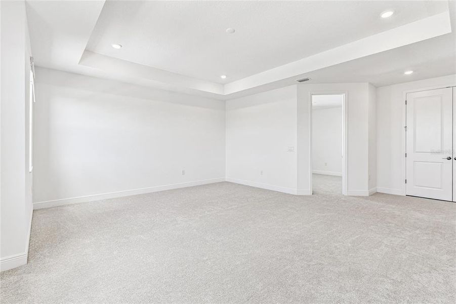 Spacious, unfurnished interior of a new home in Hawkstone, Sarasota (Image 25). Spacious, unfurnished interior of a new home in Hawkstone, Sarasota (Image 25).