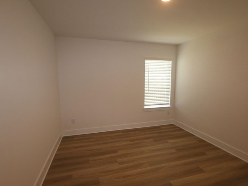 Spacious, unfurnished interior of a new home in Lago Mar, Santa Fe (Image 19).