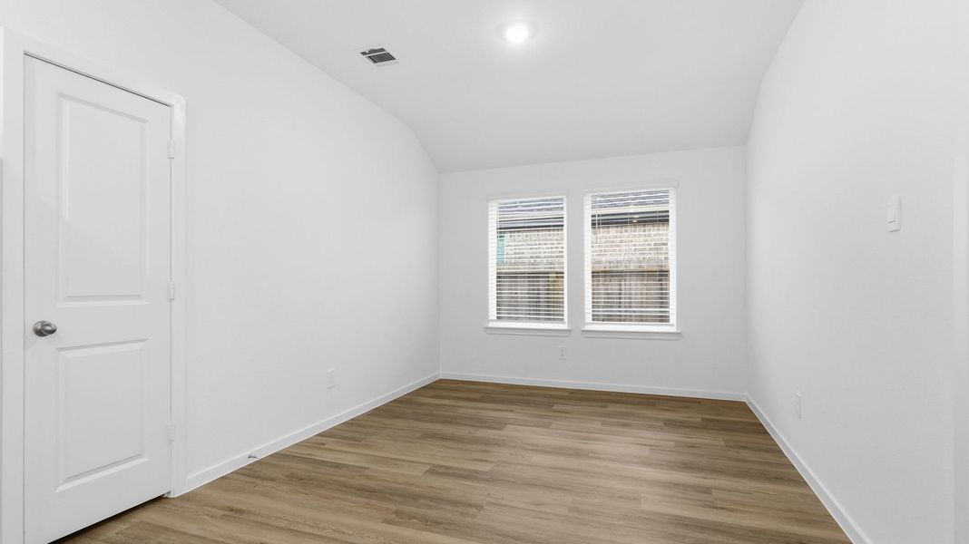 Spacious, unfurnished interior of a new home in Lakes at Westland Ranch, League City (Image 13).