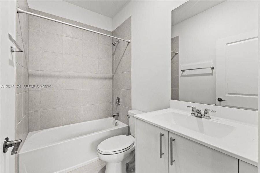 Furnished interior view inside a new home in , Homestead (Image 16).