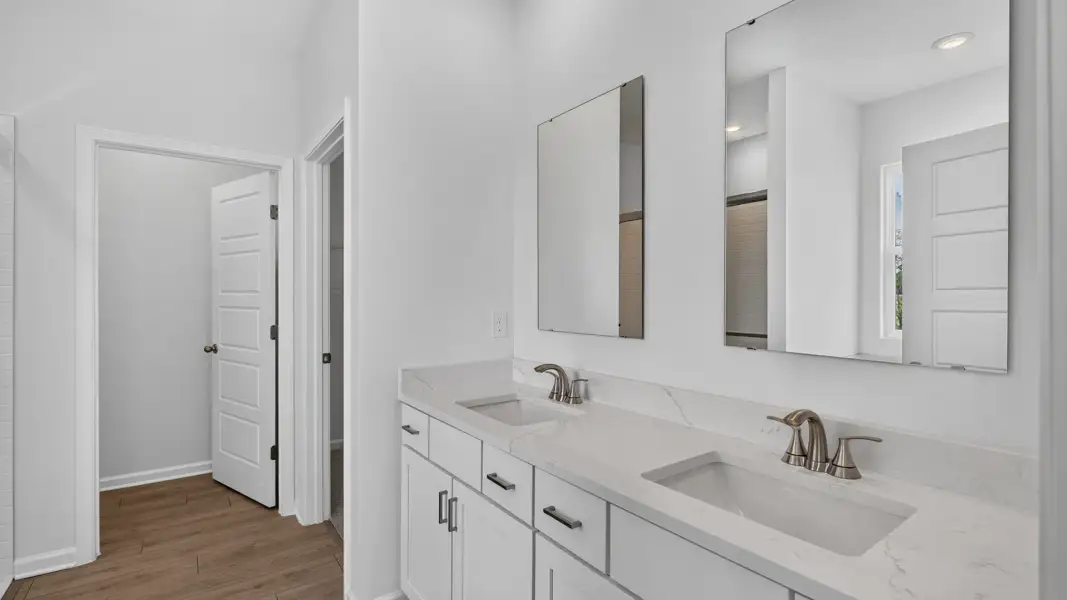 Furnished interior view inside a new home in Bridle Creek, Jacksonville (Image 9).