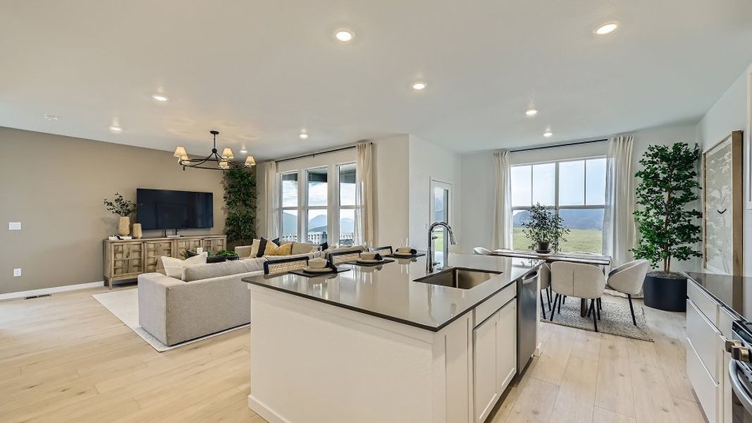 1803 Plateau Kitchen 2of2 F1