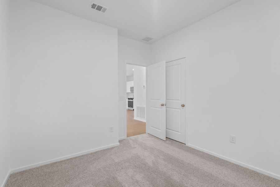 Spacious, unfurnished interior of a new home in Mavera, Conroe (Image 16).