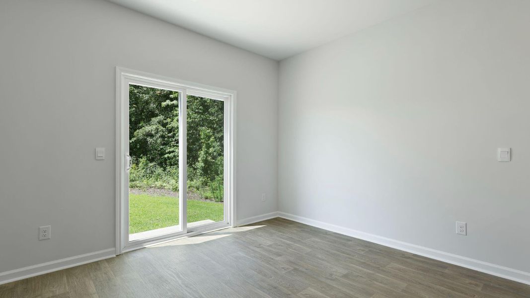 Spacious, unfurnished interior of a new home in Lakeview at Kitfield, Moncks Corner (Image 18).