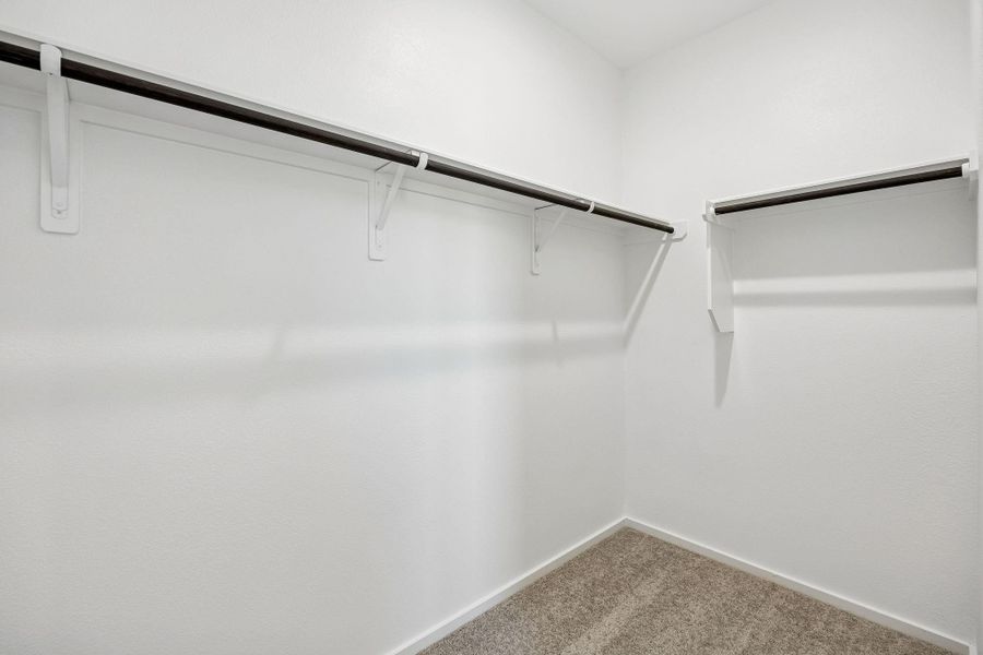 Spacious, unfurnished interior of a new home in Crosby Farms, Crosby (Image 16).