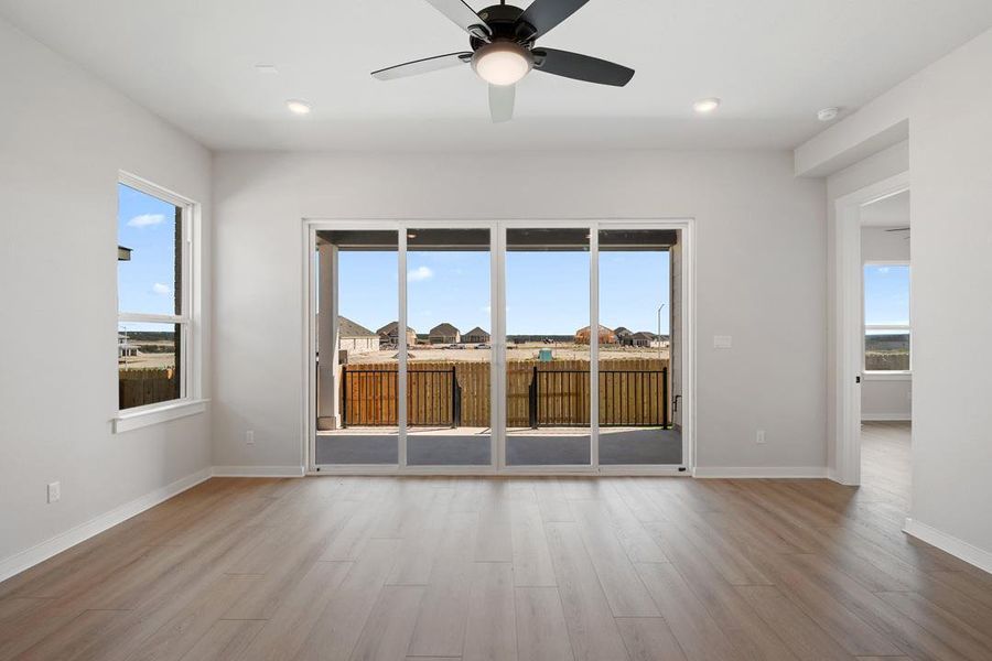 Spacious, unfurnished interior of a new home in Lariat, Liberty Hill (Image 21).