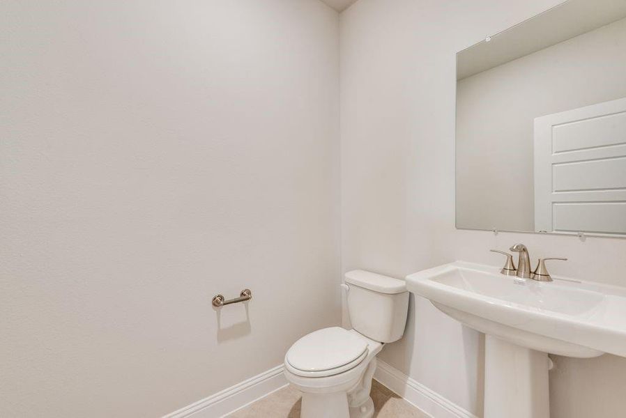 Furnished interior view inside a new home in Bayside, Rowlett (Image 10).