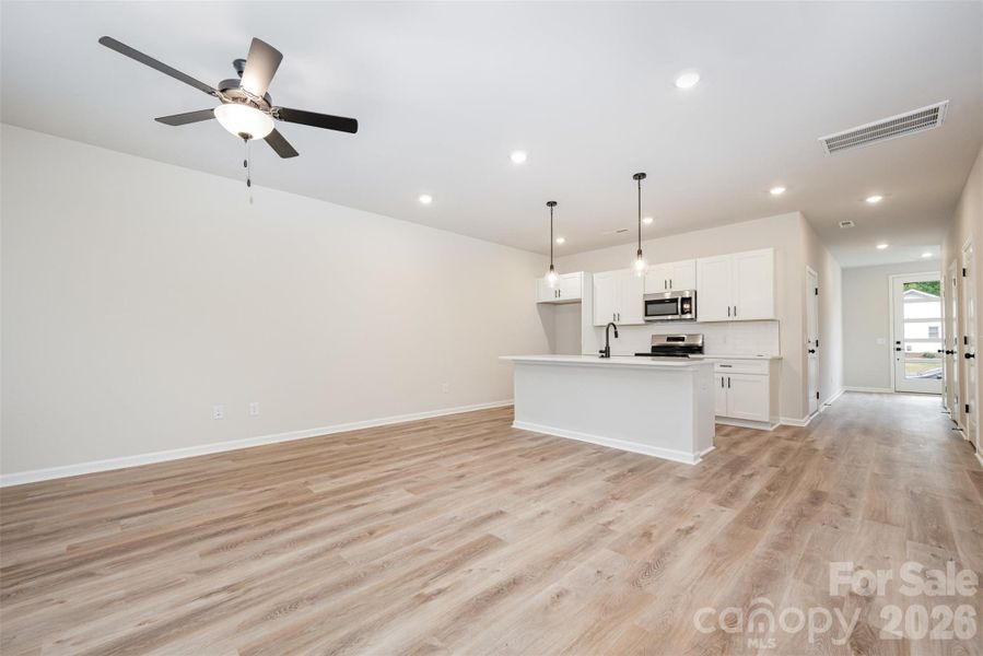 Spacious, unfurnished interior of a new home in , Charlotte (Image 27).