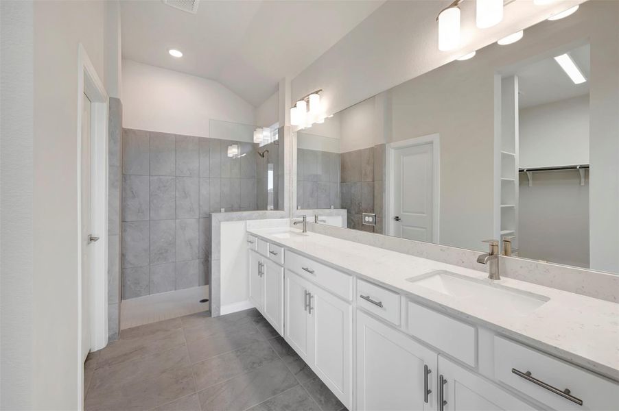 Furnished interior view inside a new home in The Grand Prairie 50’, Hockley (Image 7).