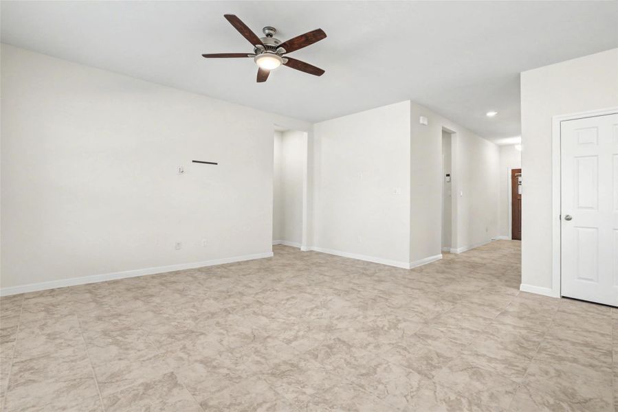Spacious, unfurnished interior of a new home in , Kyle (Image 31).