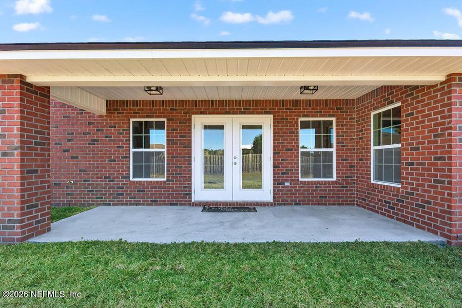 Exterior details and patio area of a home in , Callahan (Image 31).