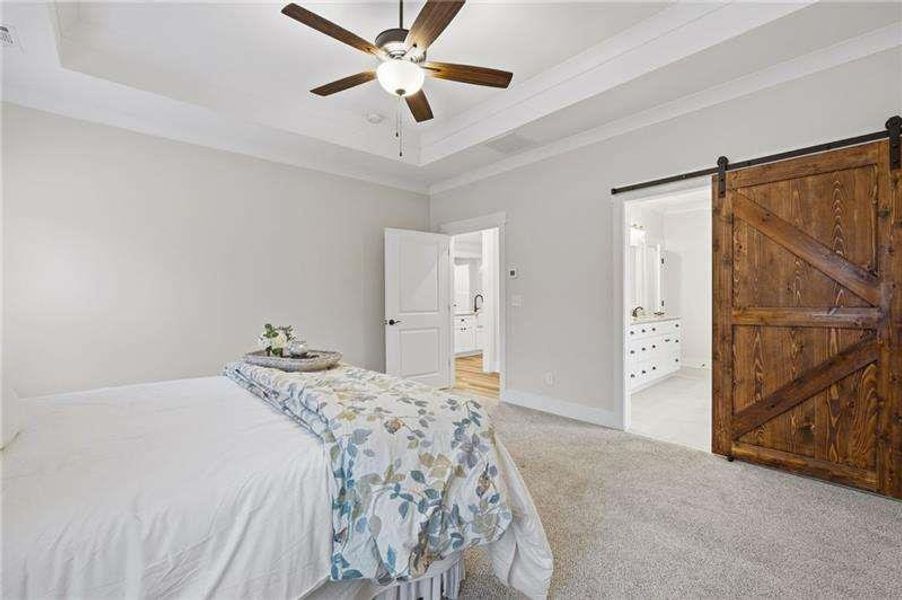 Furnished interior view inside a new home in , Dallas (Image 9).