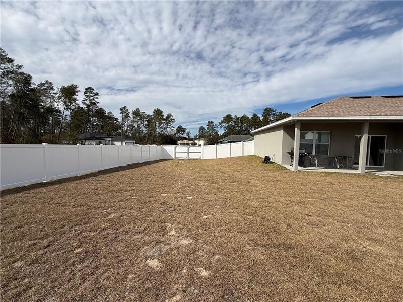Exterior details and patio area of a home in , Ocala (Image 3).