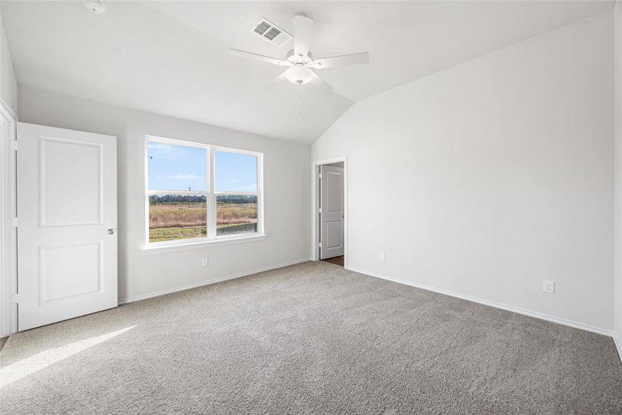 Spacious, unfurnished interior of a new home in Hill & Dale Ranch, Splendora (Image 17).