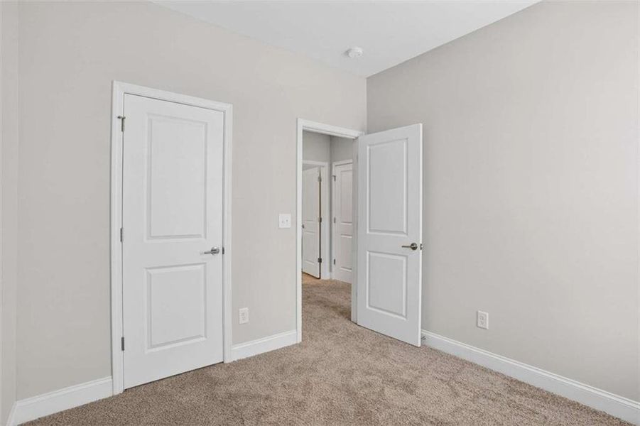 Spacious, unfurnished interior of a new home in Morning Creek Forest, South Fulton (Image 19).